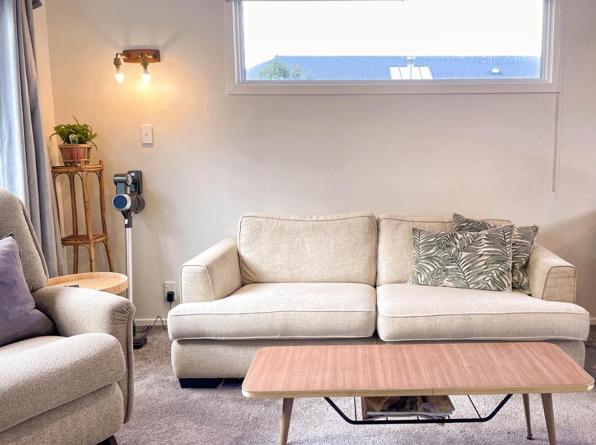 Cozy N Comfortable,5 Mins To Airport Villa Wellington Exterior photo