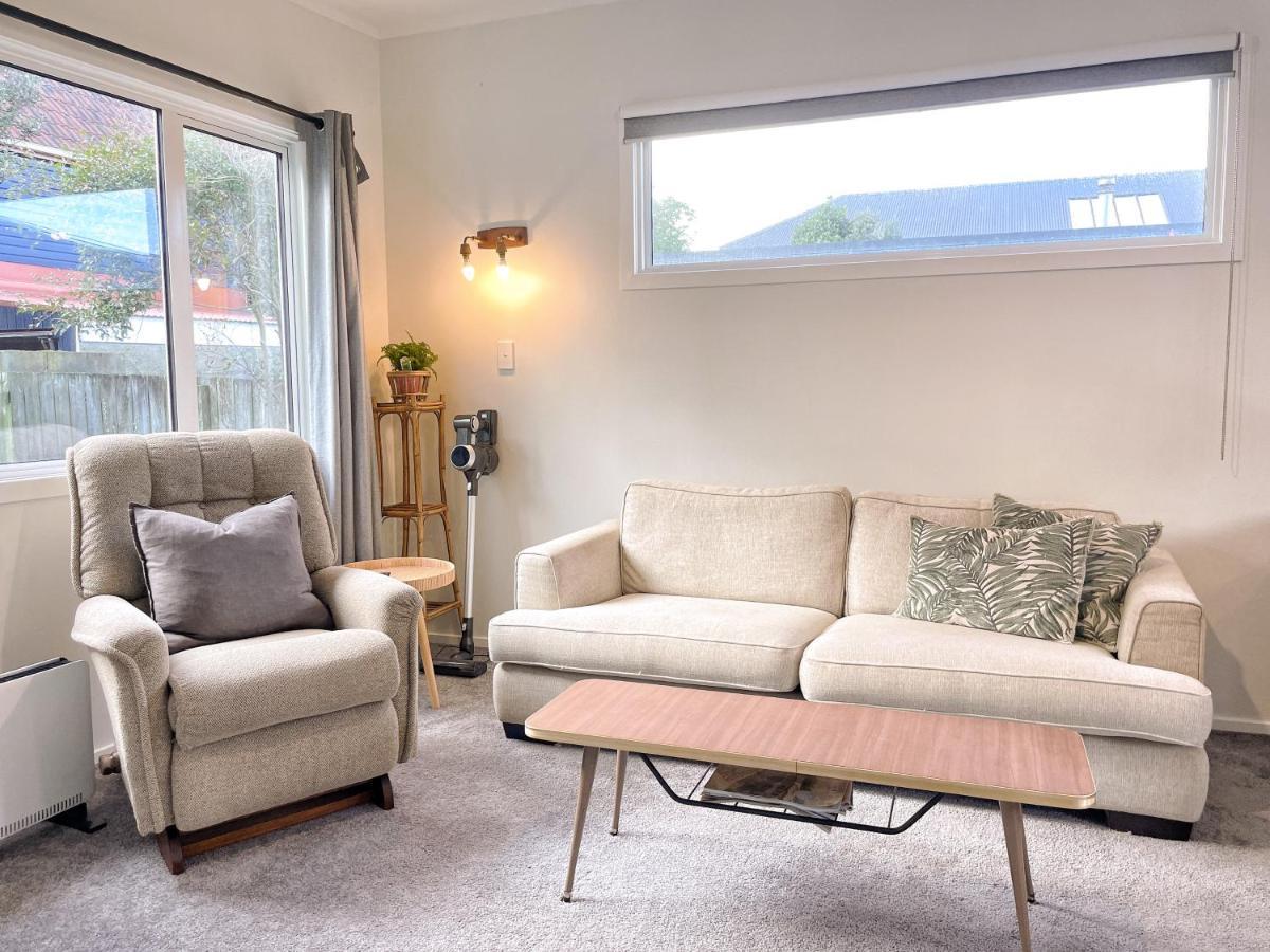 Cozy N Comfortable,5 Mins To Airport Villa Wellington Exterior photo
