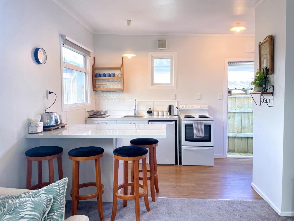 Cozy N Comfortable,5 Mins To Airport Villa Wellington Exterior photo