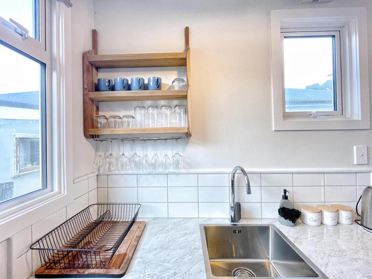 Cozy N Comfortable,5 Mins To Airport Villa Wellington Exterior photo